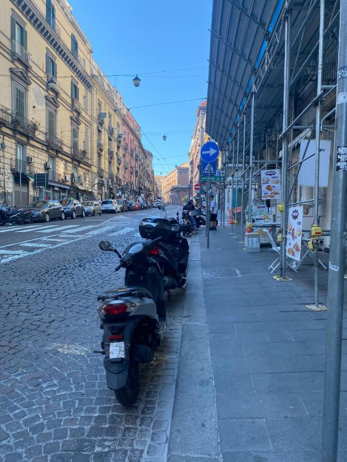 Maison Dante Napoli Bagian luar foto